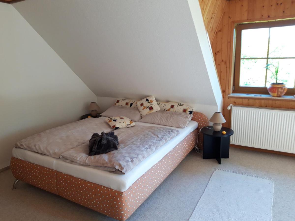 Ein Bett im Kornfeld - Haus Weitblick - mit Innenpool Schonfeld  Exterior foto